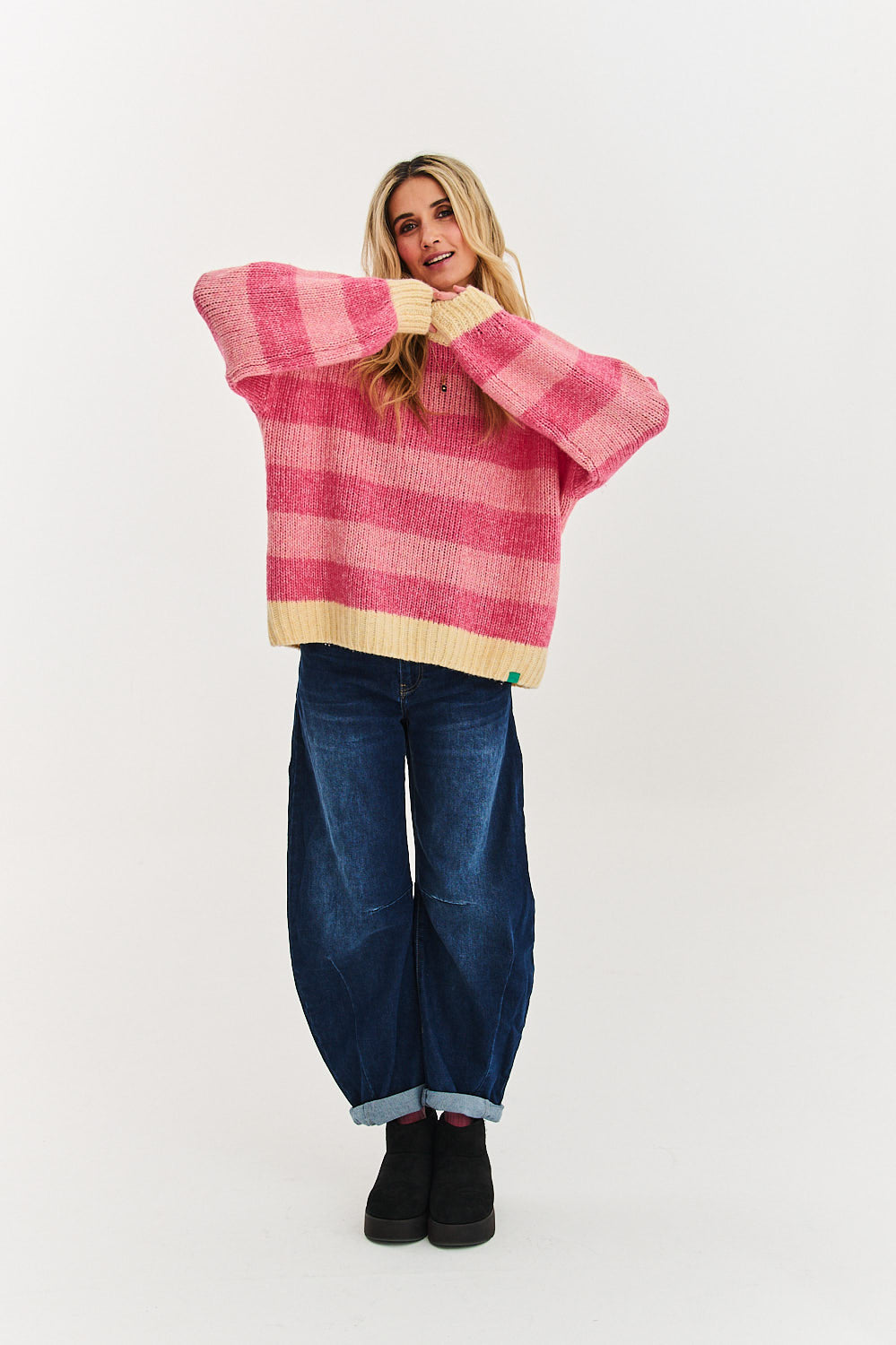 Sweter z wełną Strawberry Cream